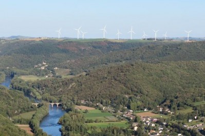 Vue sur la vallée du Tarn depuis Borie d’Astres sur la commune de Curvalle