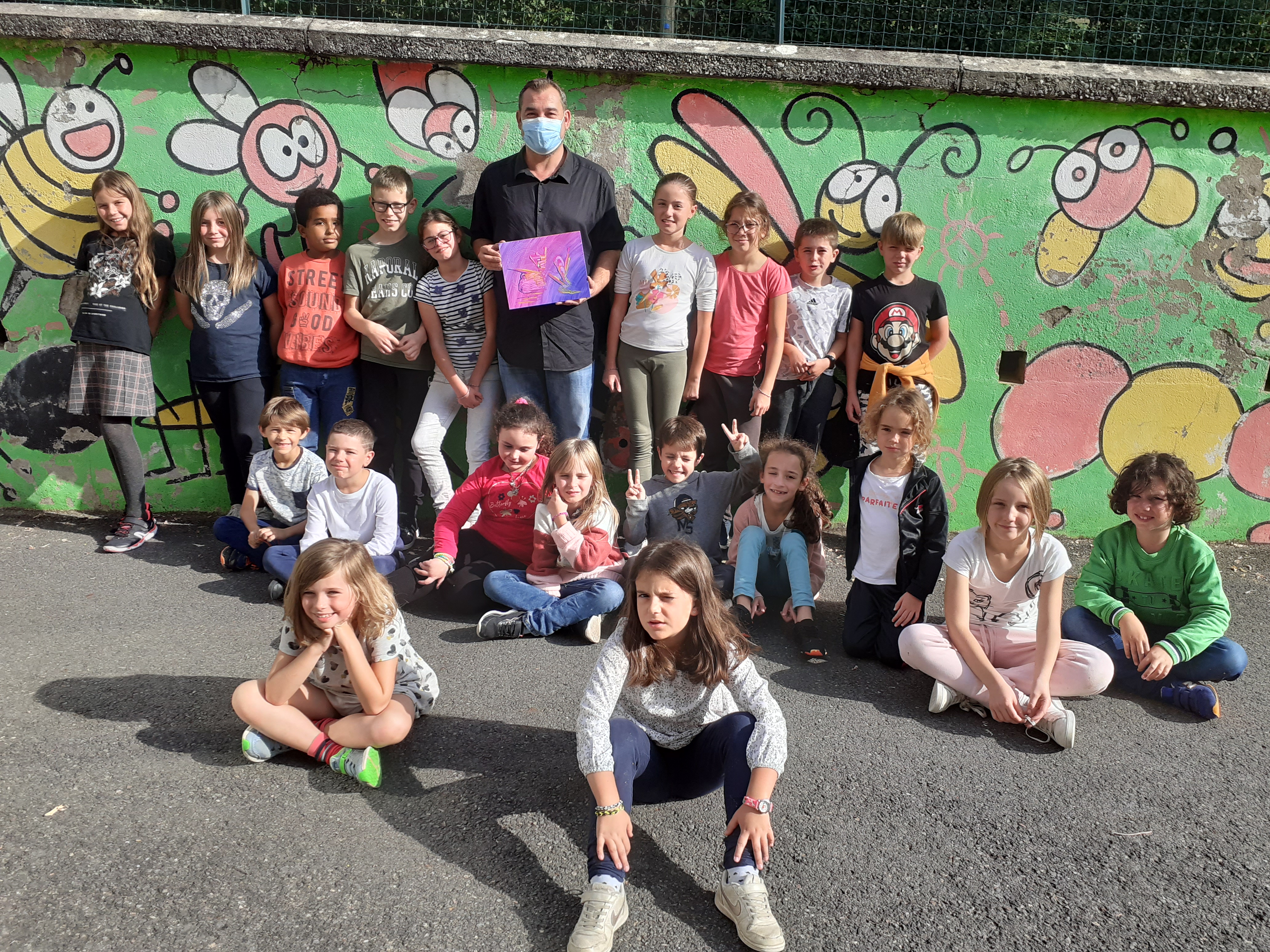 Les écoliers Ambialetois exposent leurs peintures à Saint-Gilles